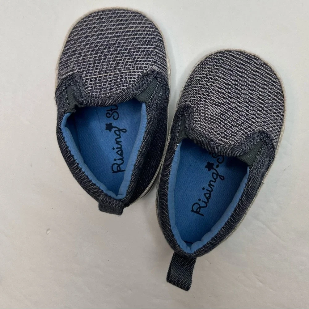Rising Star Gray Baby Walker Slip-On Shoes Size 3-6 Months